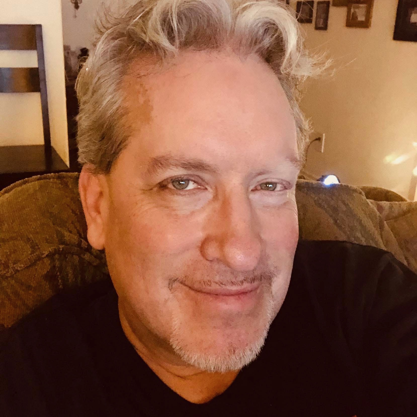 Portrait of Todd Dechter